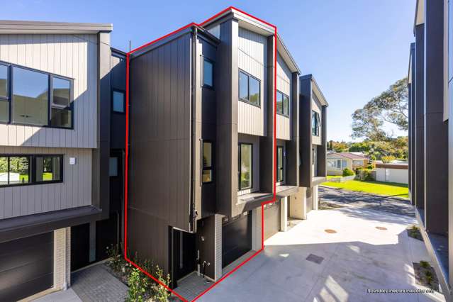 Modern Double Westlake Living