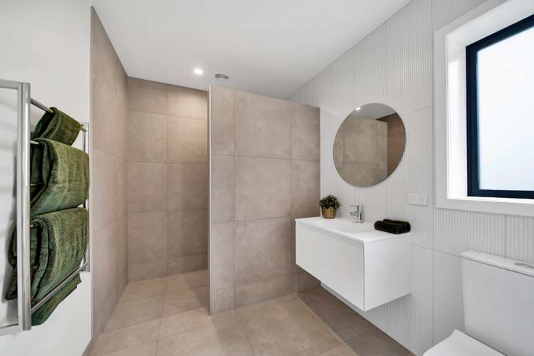 13 Thomason Road Egmont Village_8