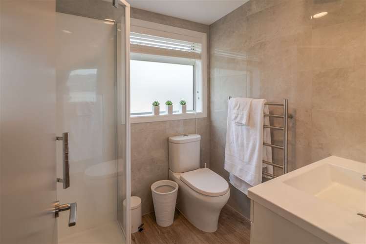 12 Settlers Hill Akaroa_7