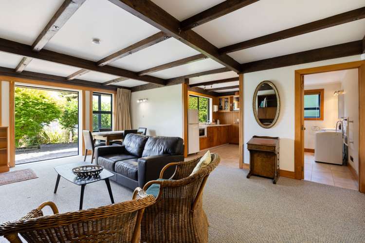 76 Lake Crescent Hamilton Lake_24