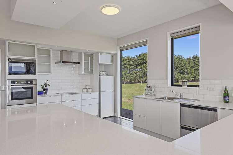 102 Glews Road Cust_7