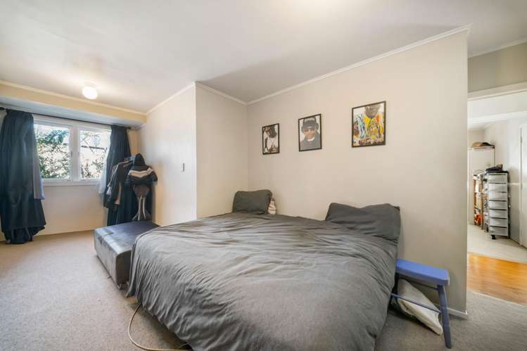 42 Cobham Crescent Kelston_21