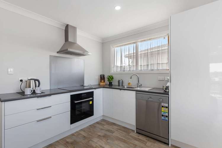 21 Kelman Road Kelston_9