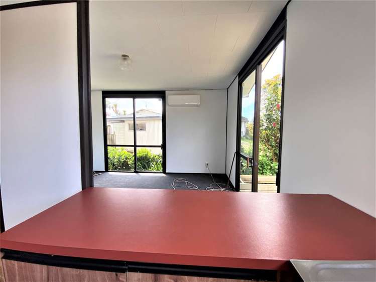 2/51 Seaview Road Castor Bay_7