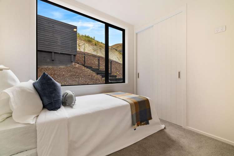 49 Angelo Drive Queenstown_24