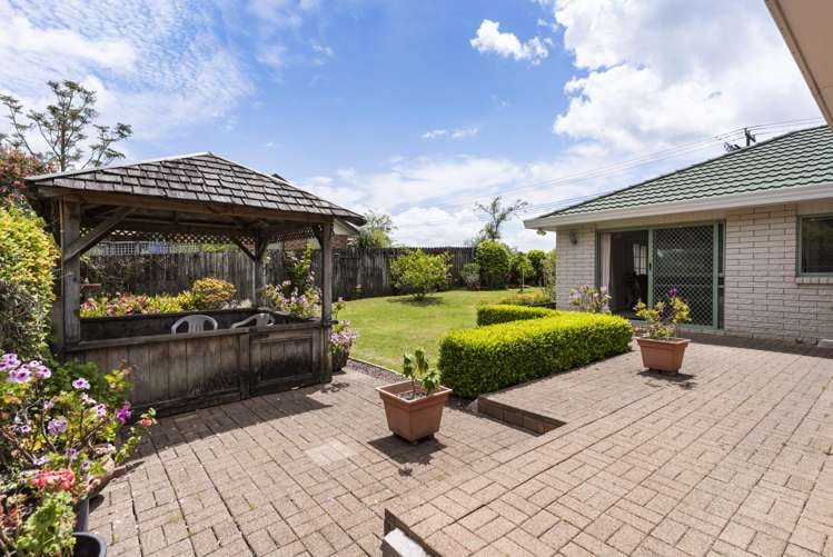 208 Glengarry Road Glen Eden_7