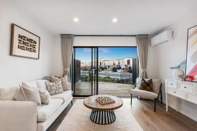 14 Molley Green Place_4