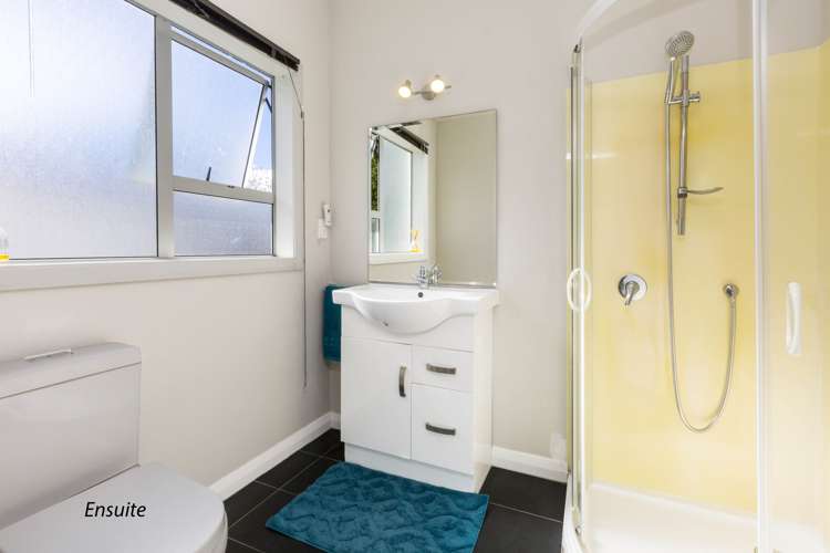 2 Oxford Crescent Ebdentown_8