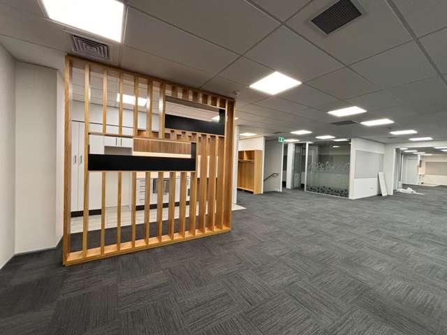 92 Russley Road Russley_1