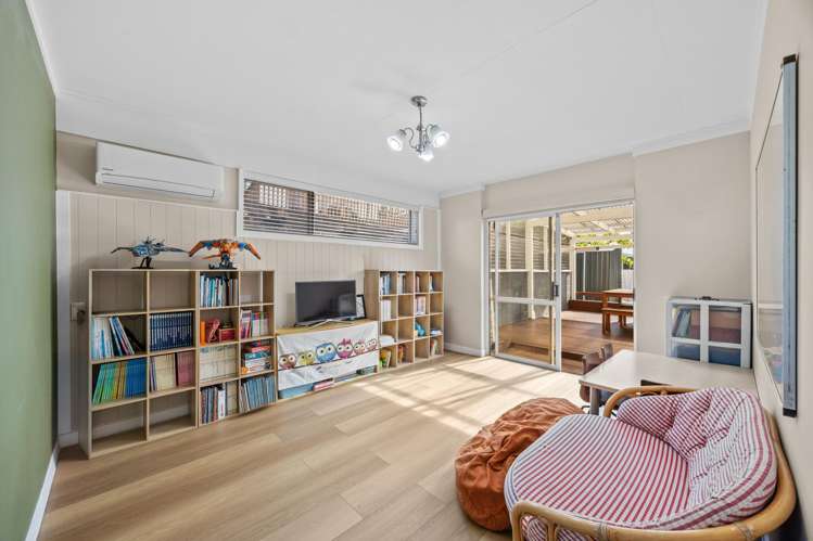 22 Royal Road Massey_18