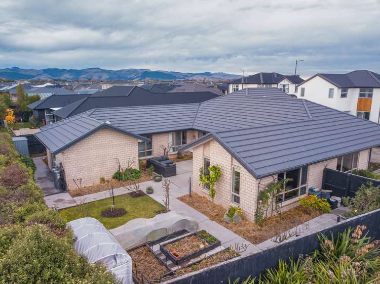 23 Vernon Drive Lincoln_24