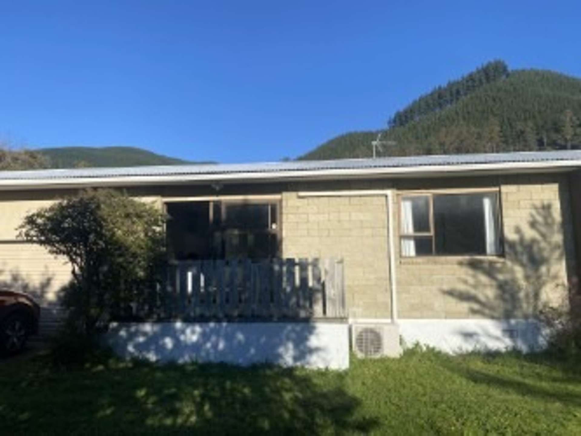 2/130 Brook Street 10818_0