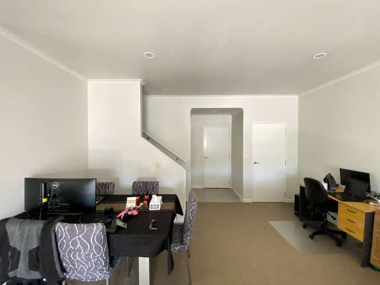3/10 Salford Crescent Flat Bush_6
