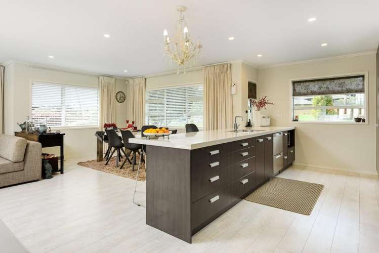 6 Caldera Close Pyes Pa_3