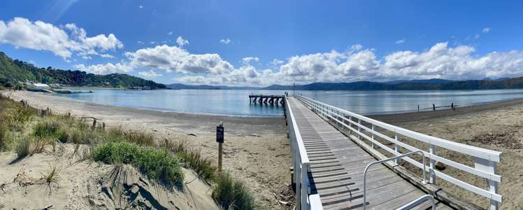 87 Marine Parade Seatoun_9