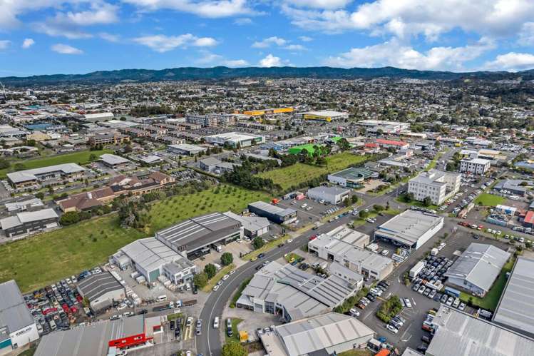 25 Paramount Drive Henderson_9