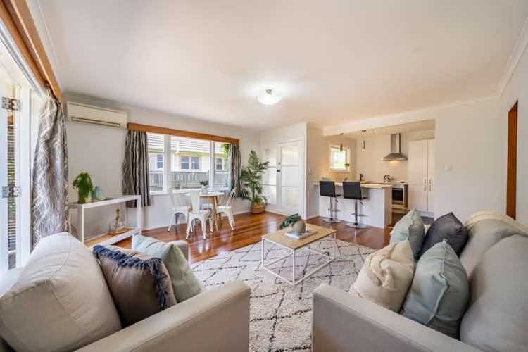 2/314 Fergusson Drive Heretaunga_3