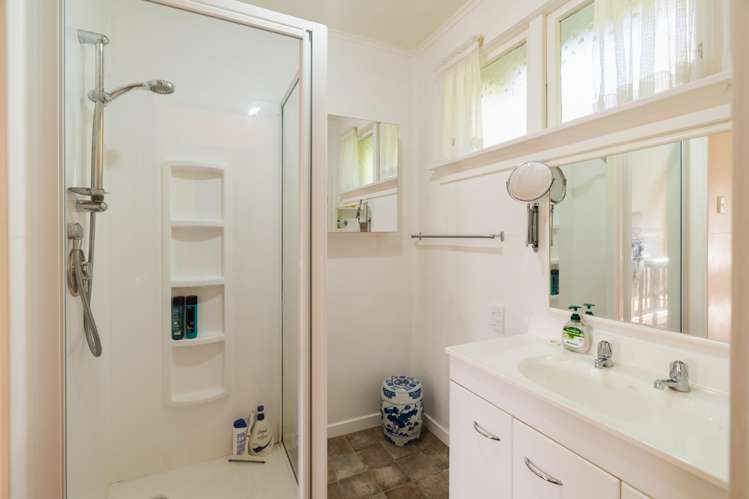 9 Saint Ronans Road Macandrew Bay_21