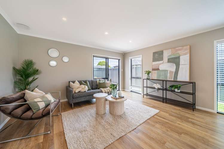 19 Te Kaeaea Crescent Wallaceville_13