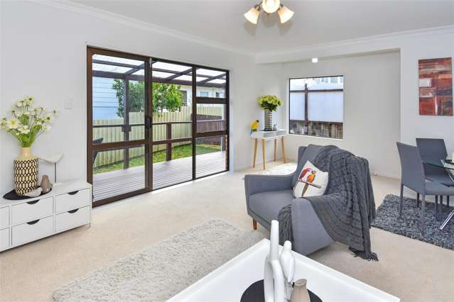 2/32 Russell Road Manurewa_3