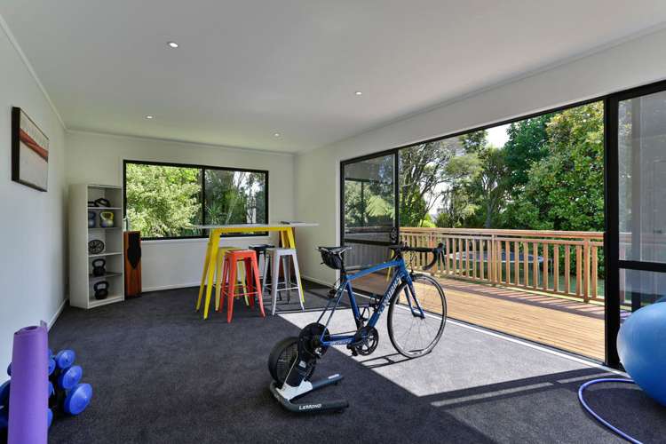 25 Huia Road Titirangi_17