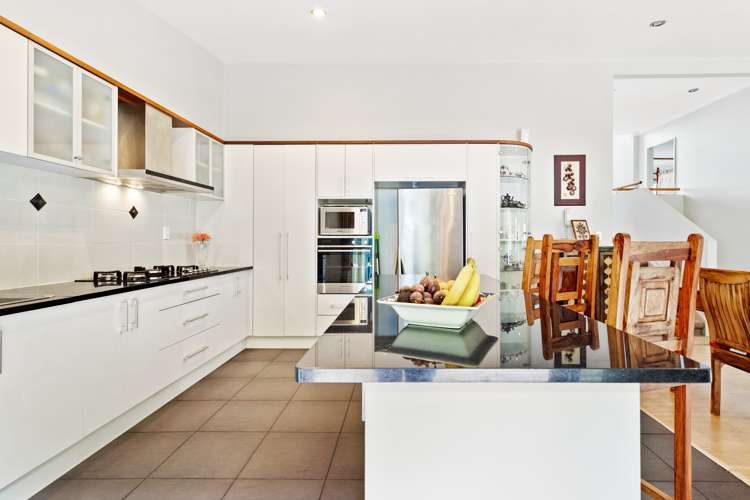 6 Fernbank Lane Greenhithe_9