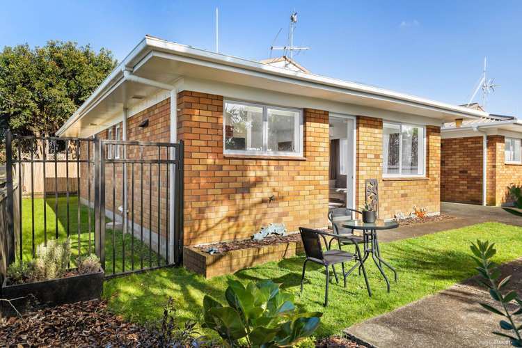 43C Edgewater Parade Waiuku_1