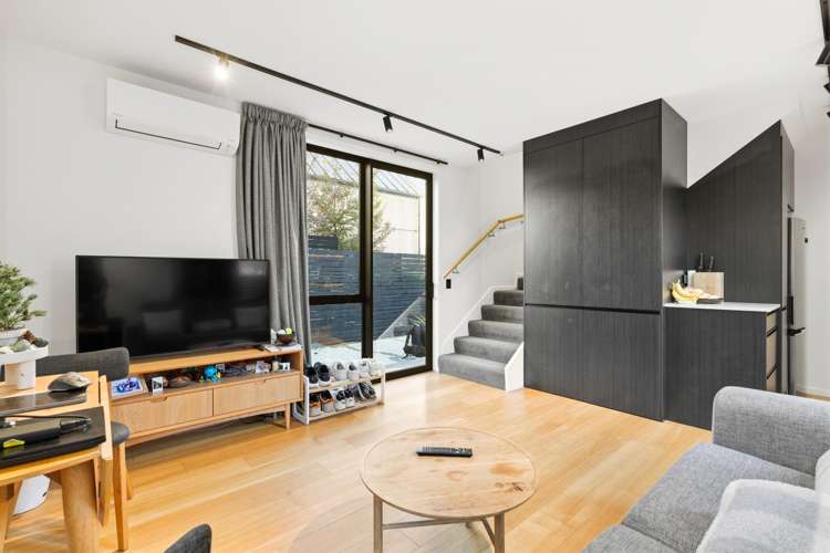 7 Escalator Avenue_5