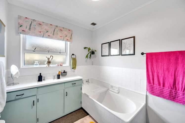 345 Westminster Avenue Tamatea_23