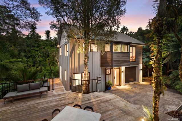 Renovated Oratia Retreat with Privacy