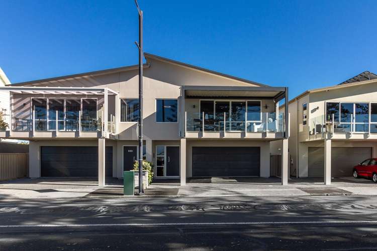 563 Marine Parade Napier South_2