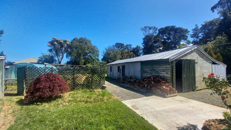 11,13 Birch Street Tuatapere_21