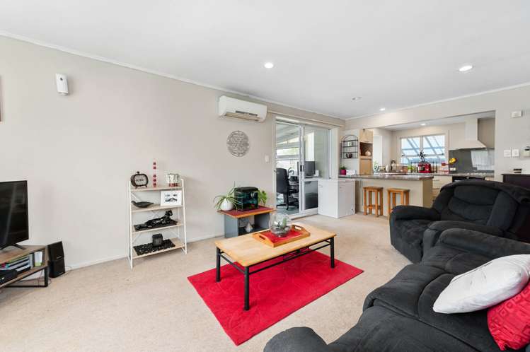 27 Pandora Avenue Westbrook_5