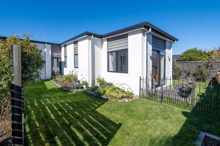 20 Carroll Place Owhata_36