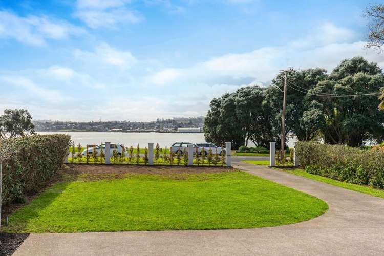 10 Kiwi Esplanade Mangere Bridge_27