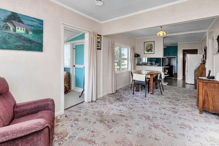 37 Valley View Road Otaika_33