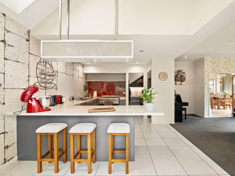 10 Glenfinlass Street Company Bay_10