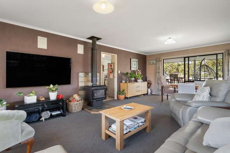 11 Pohutukawa Drive Athenree_9
