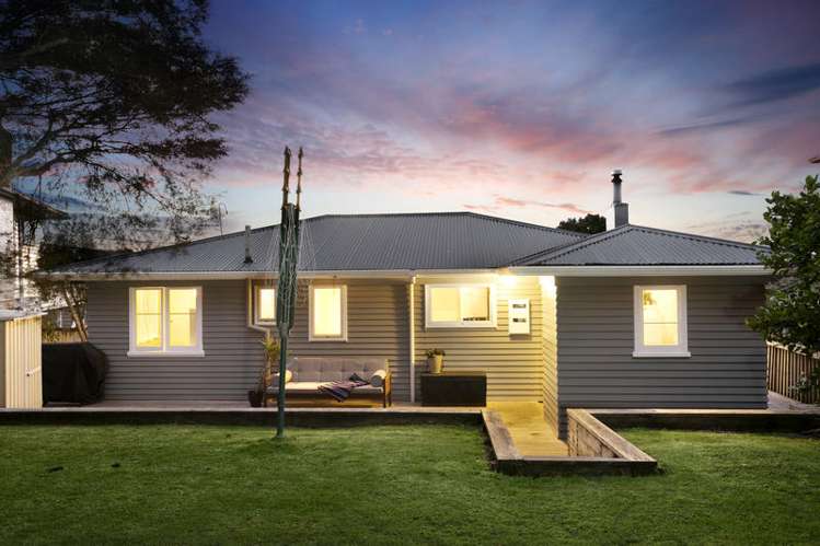 23 Highland Avenue Titirangi_14