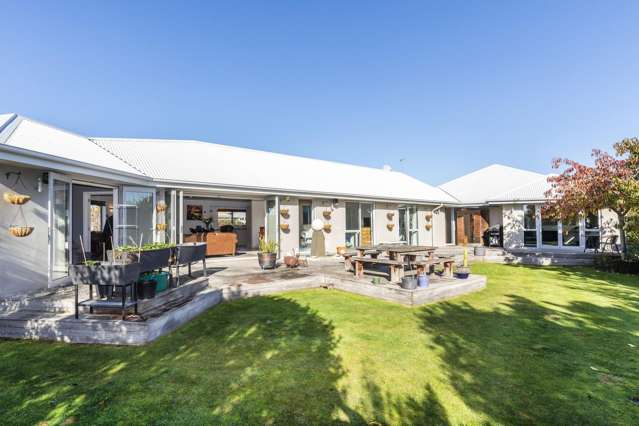Intergenerational Living Dual Residences on 842sqm