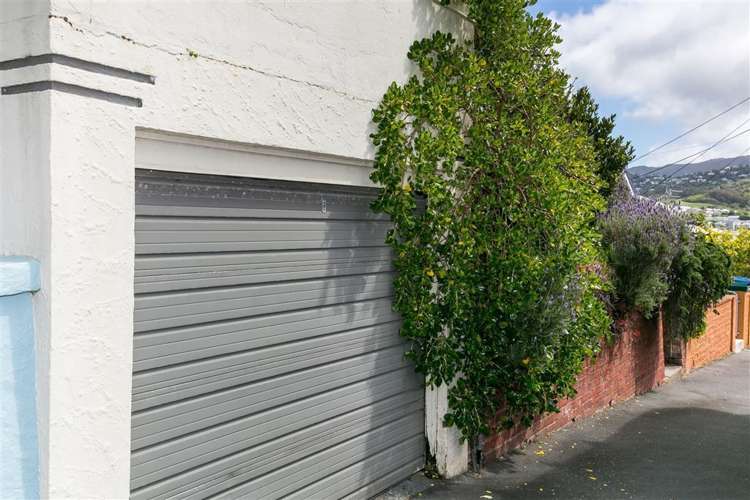 8 Corunna Avenue Newtown_11