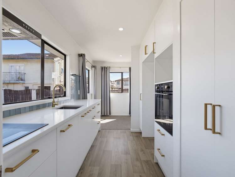 2/21 Rosebank Road Papatoetoe_3