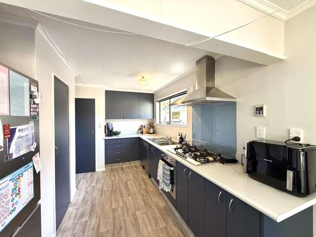 34 Gemstone Drive 11301_2