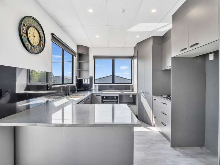 2/8 Homersham Place Burnside_10