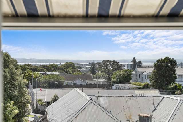 3/13 View Road Mount Eden_1