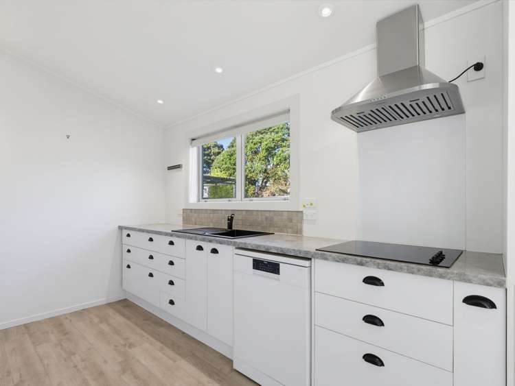2b/66 Ocean Road Ohope_5