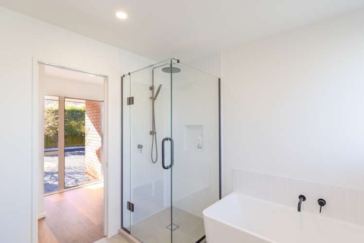 6 Ronald George Place Parklands_12