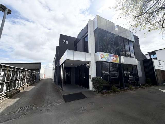 Refurbished Ground Floor Office with 5 Car Parks