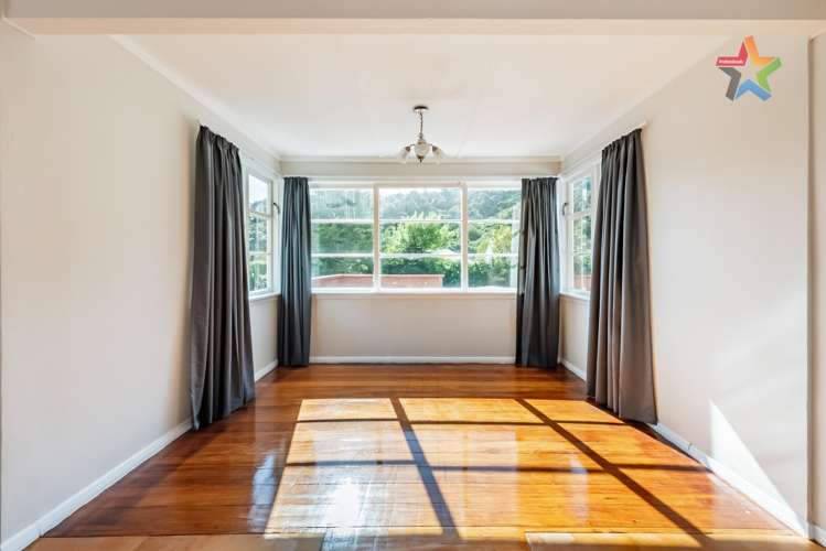 66 Wilkie Crescent Naenae_18