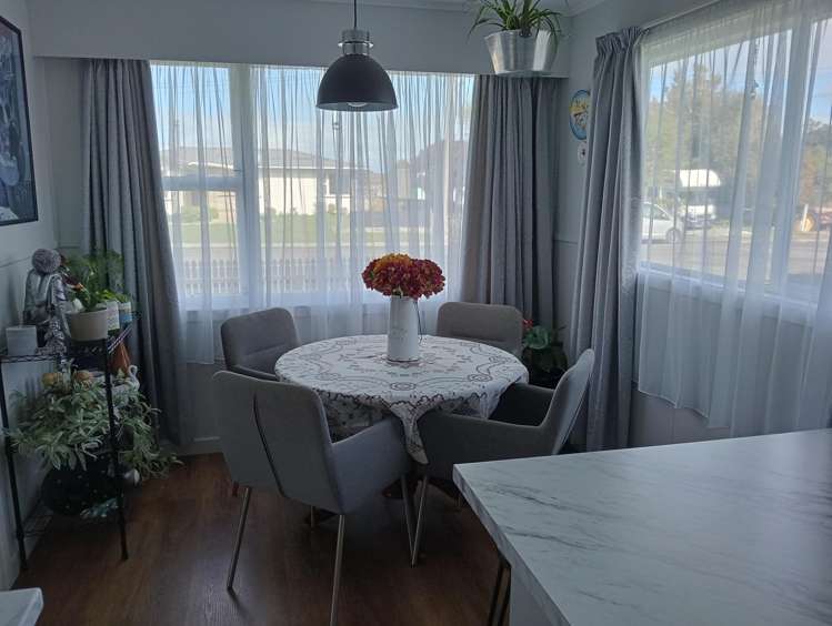 4 Carlyle Street Tuatapere_11